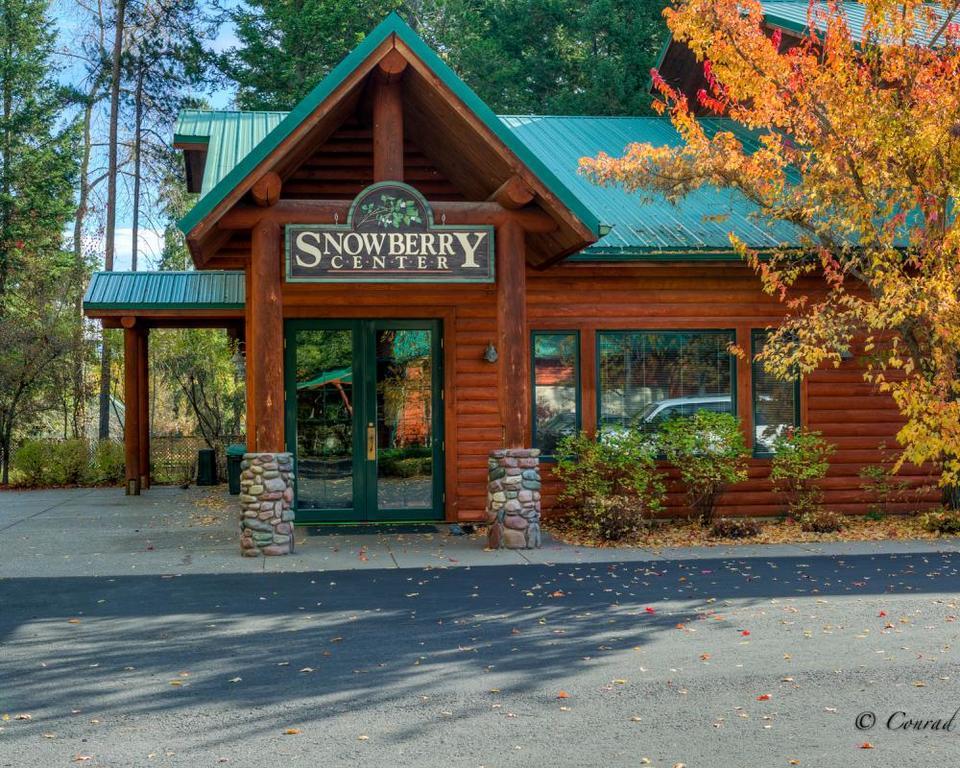 North Forty Resort コロンビア・フォールズ エクステリア 写真