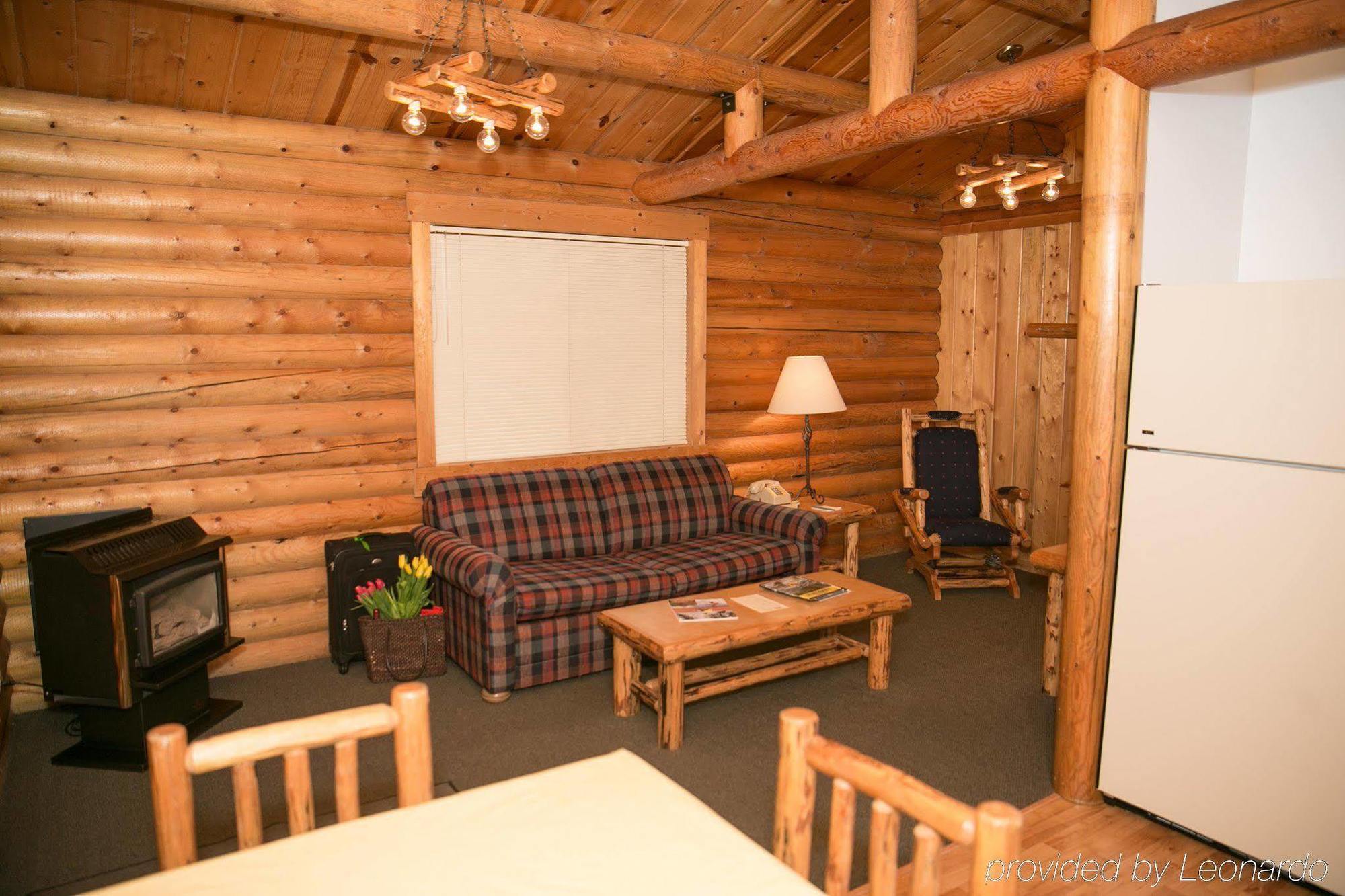 North Forty Resort コロンビア・フォールズ エクステリア 写真