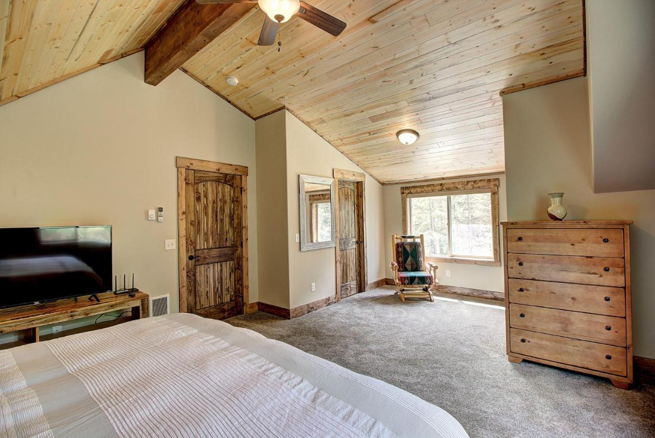 North Forty Resort コロンビア・フォールズ エクステリア 写真