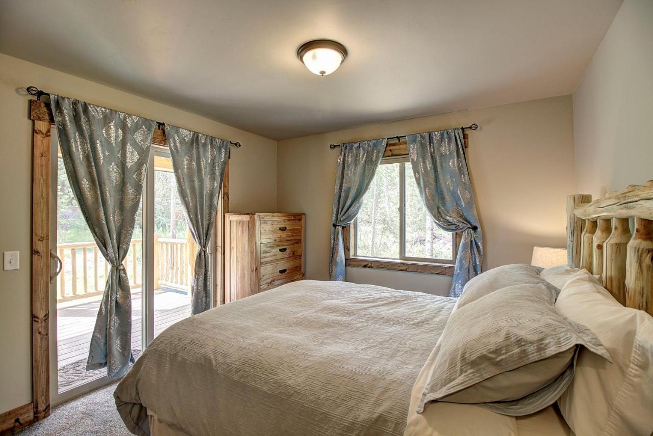 North Forty Resort コロンビア・フォールズ エクステリア 写真