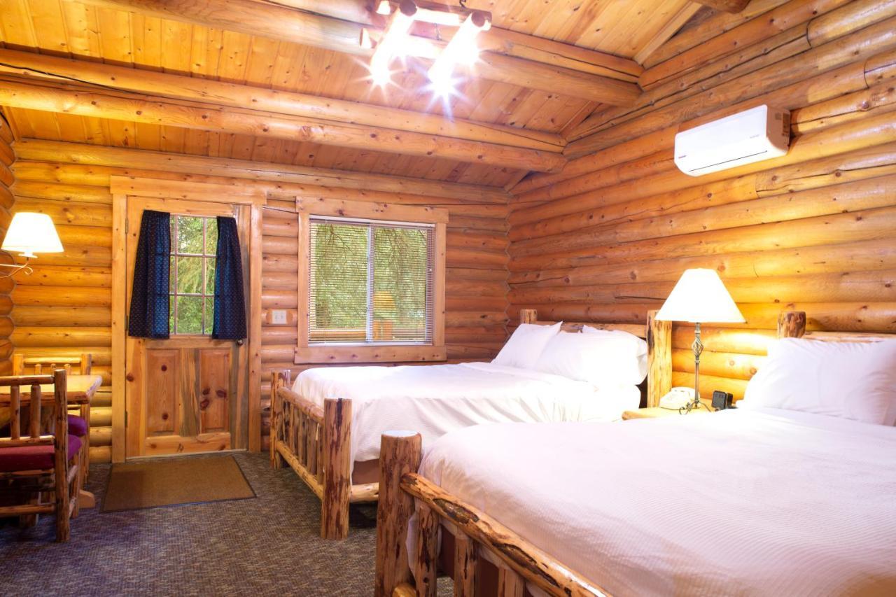 North Forty Resort コロンビア・フォールズ エクステリア 写真
