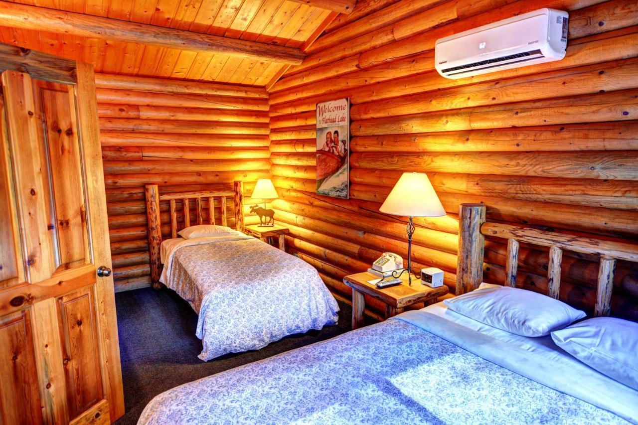 North Forty Resort コロンビア・フォールズ エクステリア 写真